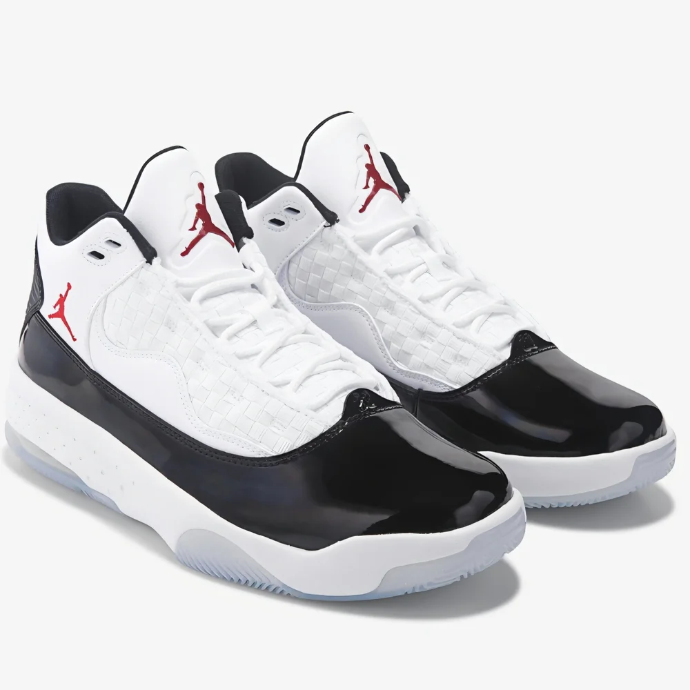 Air Jordan Max Aura 2 White / Black Men's Sneakers Size 9.5 (EUC) - Picture 1 of 9